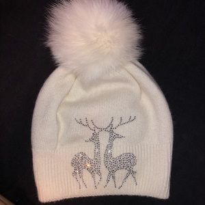 Incredibly soft beanie with removable Pom Pom